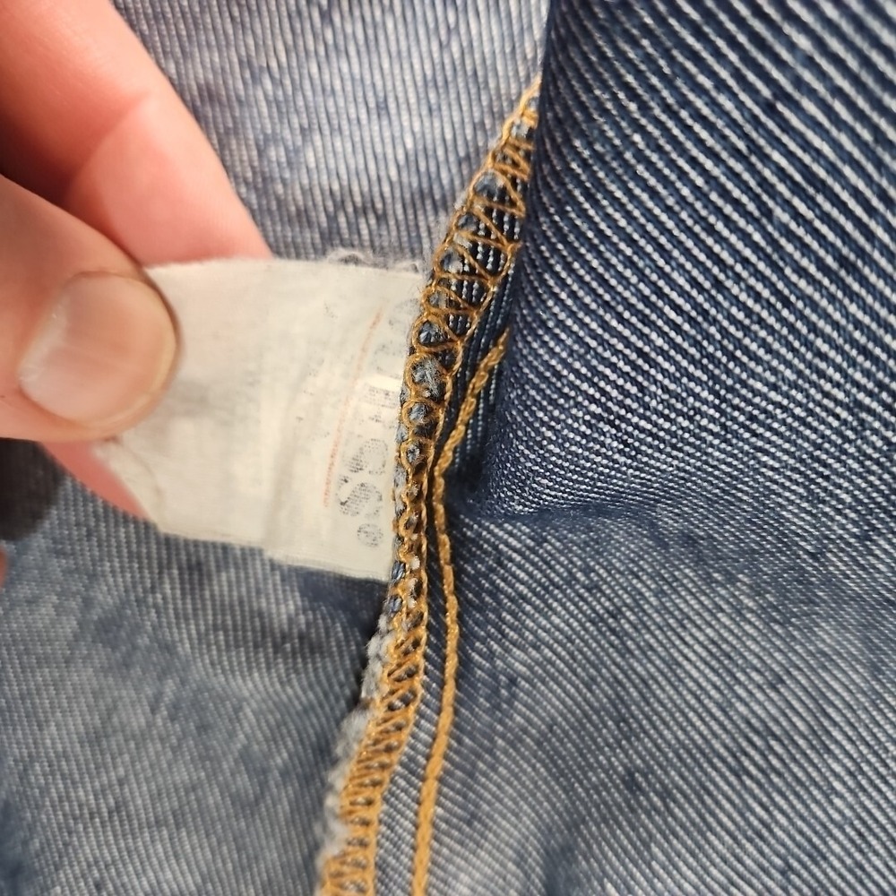 Vintage GUESS Denim Trucker Jacket Womens Large‎ Y2K Jean Light Stain - Picture 4 of 11